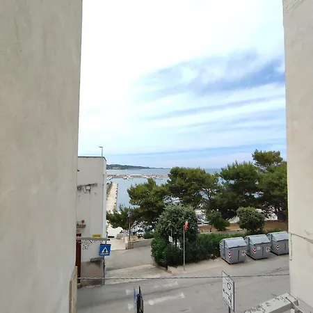 Elegante Monolocale Con Soppalco In Centro E Vicino Al Mare