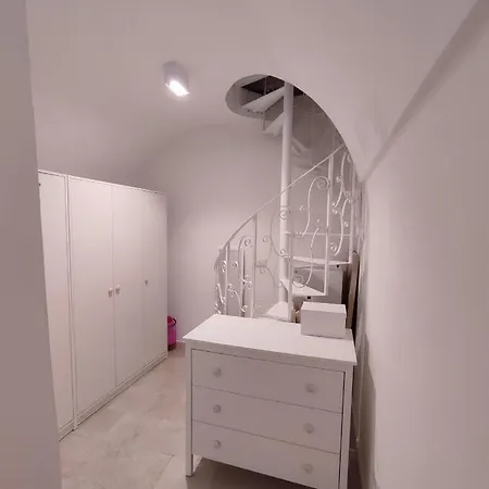 Elegante Monolocale Con Soppalco In Centro E Vicino Al Mare * Vieste