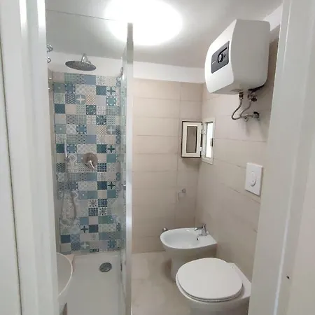Elegante Monolocale Con Soppalco In Centro E Vicino Al Mare *