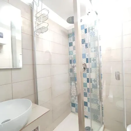 Apartment Elegante Monolocale Con Soppalco In Centro E Vicino Al Mare *